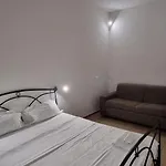 Farolfi Galliera Apartamento *