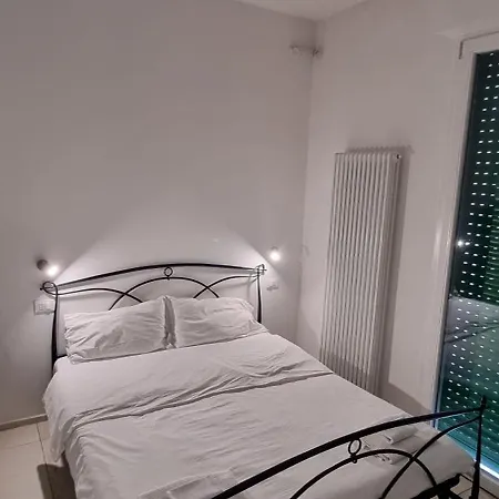 Farolfi Galliera Apartamento